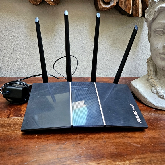 ASUS Black Wireless Router - Picture 1 of 7